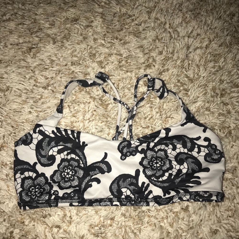 Lululemon free to be floral b&w sportsbra